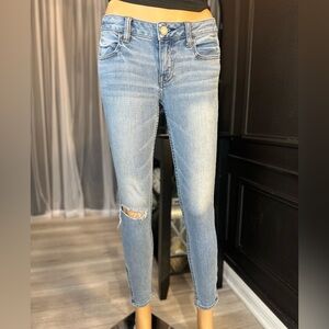 American Eagle Outfitters Light Blue Skinny Jeans
